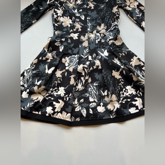 Beautiful floral Patrizia Pepe dress ! - Picture 3 of 11